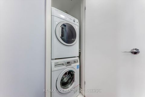 Photo 11 at 3905 - 14 York Street, Waterfront Communities C1, Toronto