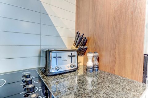 Photo 14 at 3905 - 14 York Street, Waterfront Communities C1, Toronto