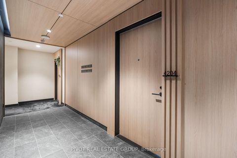 Photo 1 at 4204 - 15 Mercer Street, Waterfront Communities C1, Toronto