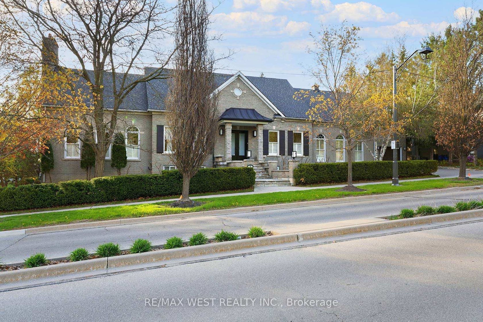 5 Humberview Drive, Islington Woods, Vaughan 