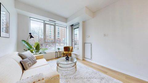 Photo 5 at 215 - 21 Grand Magazine Street W, Niagara, Toronto