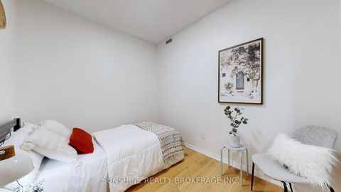 Photo 32 at 215 - 21 Grand Magazine Street W, Niagara, Toronto