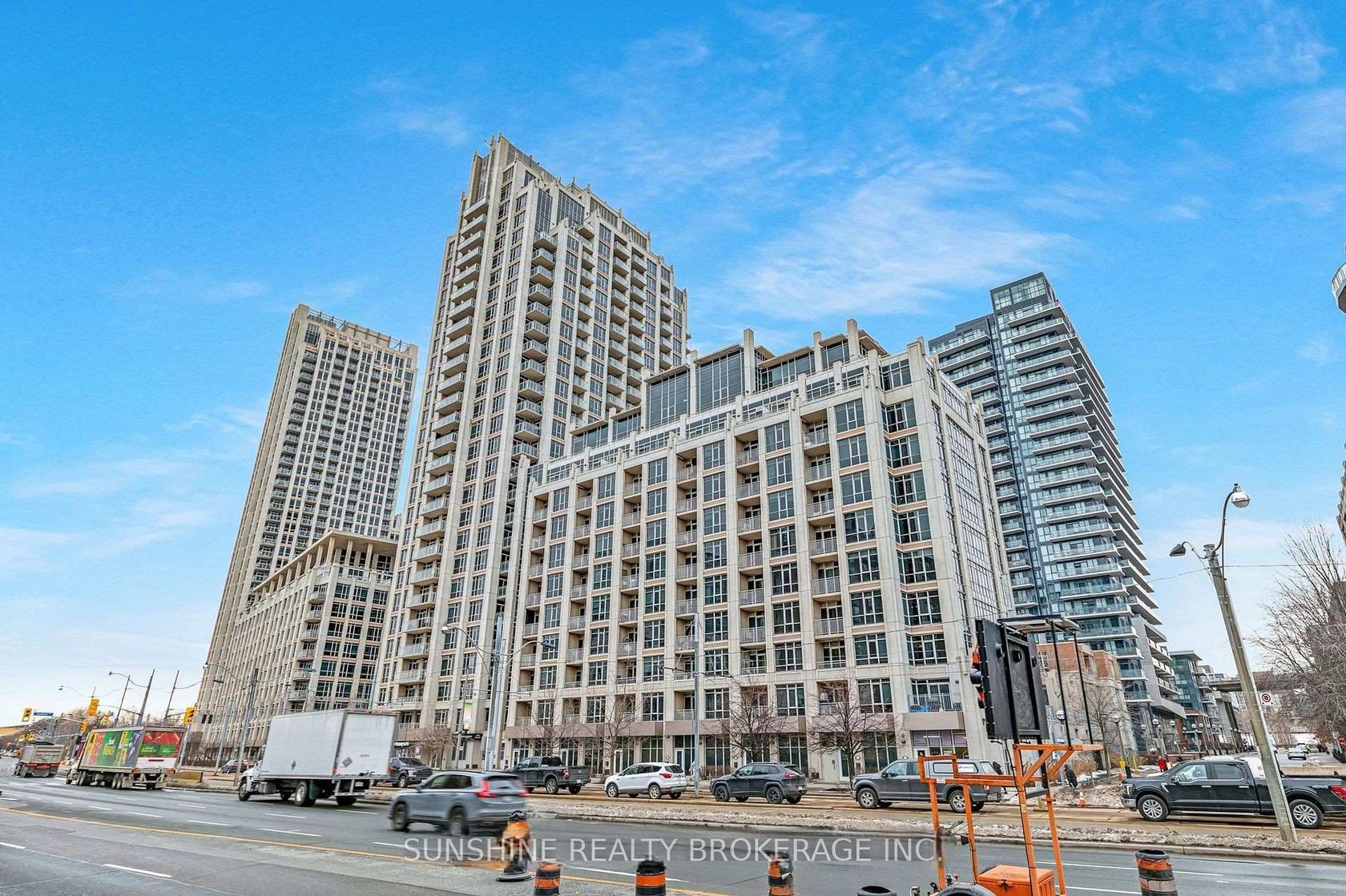 215 - 21 Grand Magazine Street W, Niagara, Toronto 