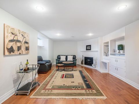 Photo 18 at 11 Knollside Drive, Mill Pond, Richmond Hill