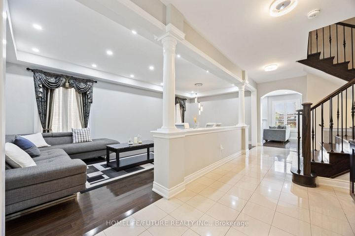 Photo 3 at 83 George Robinson Drive, Credit Valley, Brampton