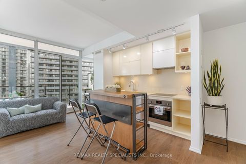 Photo 4 at 3012 - 125 Peter Street, Waterfront Communities C1, Toronto