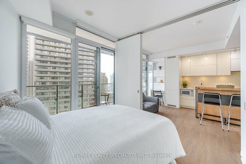 Photo 12 at 3012 - 125 Peter Street, Waterfront Communities C1, Toronto