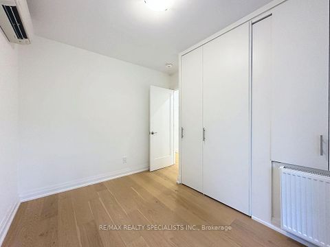 Photo 12 at 252 Earlscourt Avenue, Fairbank, Toronto