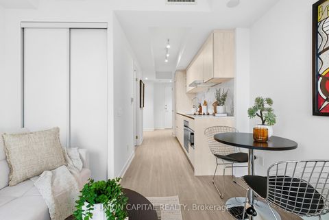 Photo 6 at 4308 - 8 Wellesley Street W, Bay Street Corridor, Toronto