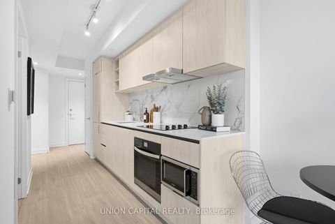 Photo 8 at 4308 - 8 Wellesley Street W, Bay Street Corridor, Toronto