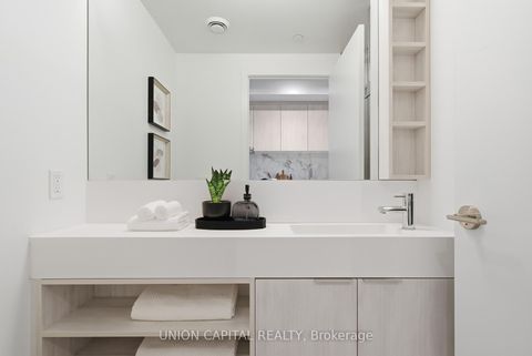 Photo 11 at 4308 - 8 Wellesley Street W, Bay Street Corridor, Toronto