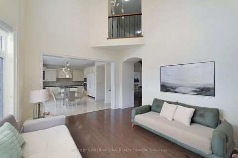 Photo 7 at 381 Poetry Drive, Vellore Village, Vaughan