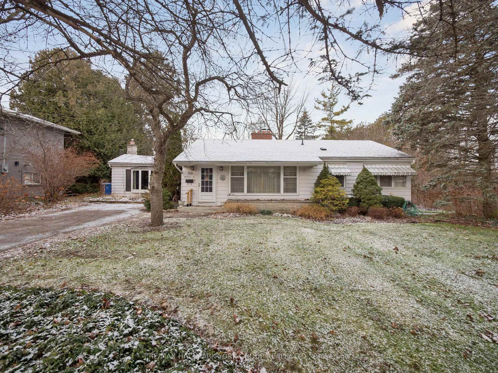 60 Charles Street, King City, King 