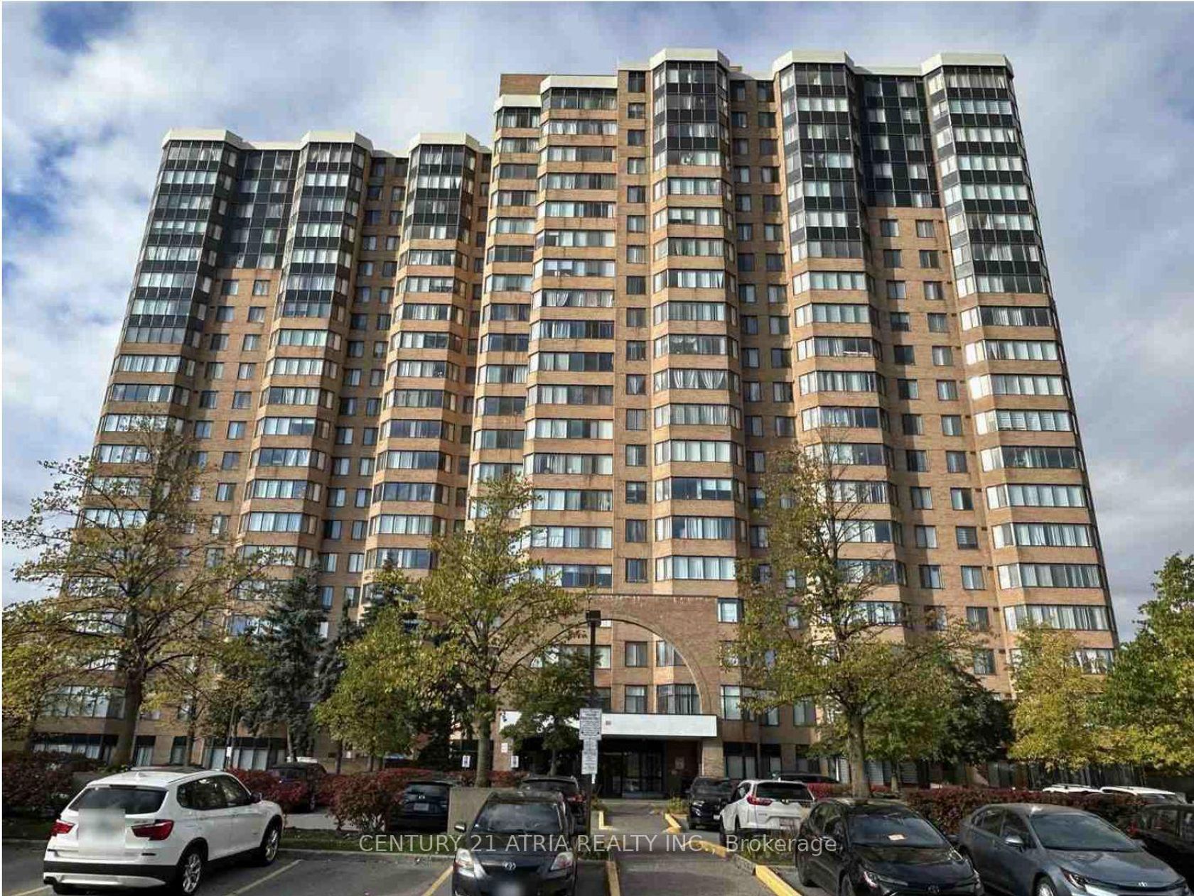 1913 - 80 Alton Towers Circle, Milliken, Toronto 