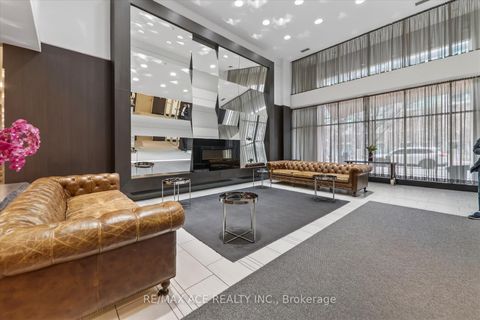 Photo 5 at 706 - 35 Bastion Street, Niagara, Toronto