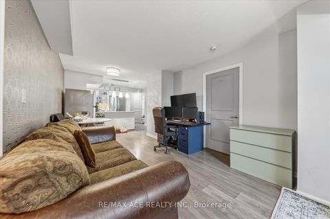 Photo 18 at 706 - 35 Bastion Street, Niagara, Toronto