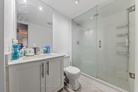 Photo 22 at 706 - 35 Bastion Street, Niagara, Toronto