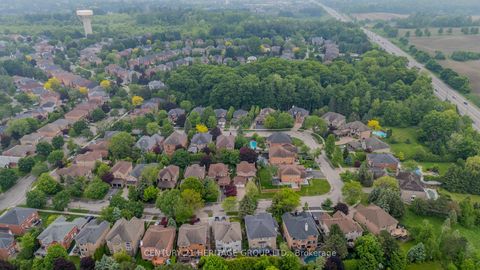 Photo 3 at 27 Charing Crescent, Aurora Highlands, Aurora