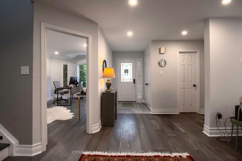 Photo 11 at 27 Charing Crescent, Aurora Highlands, Aurora