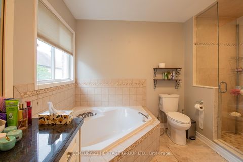 Photo 24 at 27 Charing Crescent, Aurora Highlands, Aurora