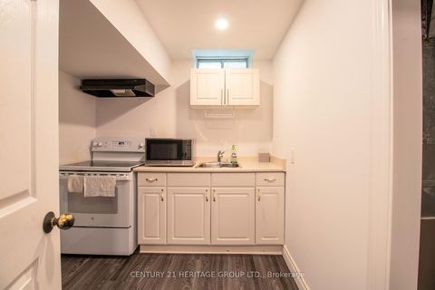 Photo 39 at 27 Charing Crescent, Aurora Highlands, Aurora