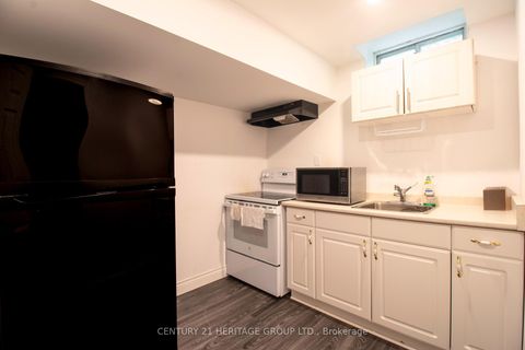 Photo 40 at 27 Charing Crescent, Aurora Highlands, Aurora