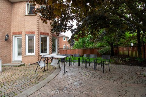 Photo 43 at 27 Charing Crescent, Aurora Highlands, Aurora