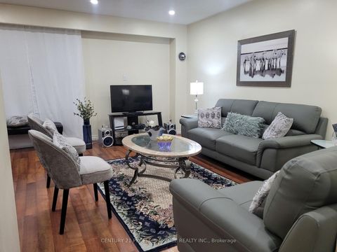 Photo 2 at 96 Trailridge Crescent, Morningside, Toronto