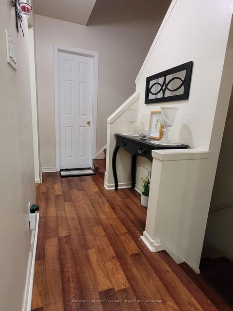 Photo 10 at 96 Trailridge Crescent, Morningside, Toronto