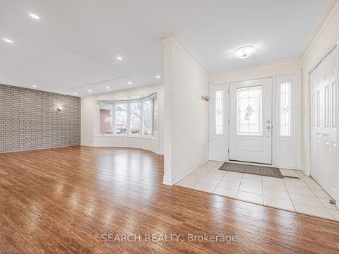 Photo 3 at 41 Hamilton Drive, Leslie Valley, Newmarket