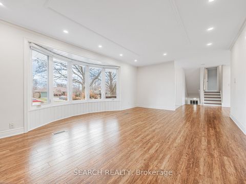 Photo 7 at 41 Hamilton Drive, Leslie Valley, Newmarket