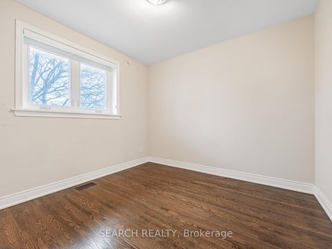 Photo 20 at 41 Hamilton Drive, Leslie Valley, Newmarket