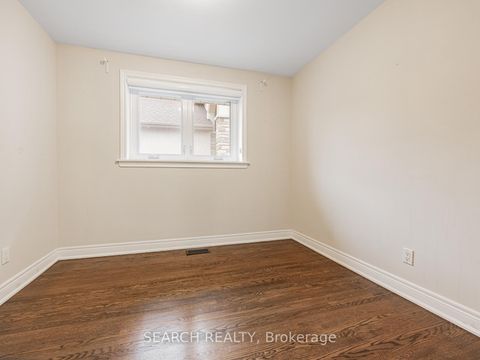 Photo 22 at 41 Hamilton Drive, Leslie Valley, Newmarket
