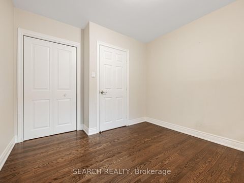 Photo 23 at 41 Hamilton Drive, Leslie Valley, Newmarket