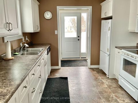 Photo 5 at 248 Eric Street, Stayner, Clearview