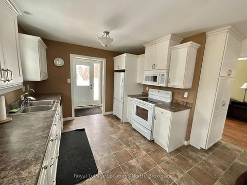 Photo 7 at 248 Eric Street, Stayner, Clearview