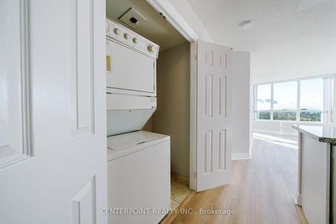 Photo 15 at 2409 - 15 Greenview Avenue, Willowdale West, Toronto