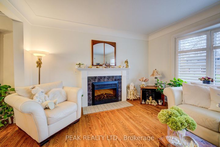 Photo 8 at 50 Edgewood Avenue, Sherwood, Hamilton