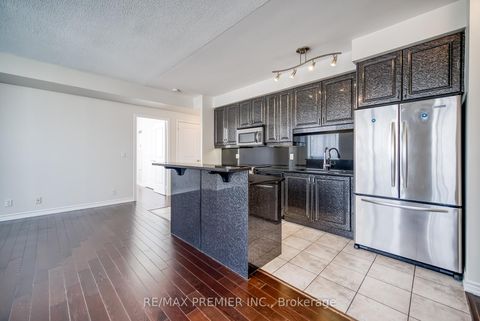 Photo 7 at 614 - 9225 Jane Street, Maple, Vaughan