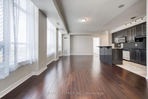 Photo 16 at 614 - 9225 Jane Street, Maple, Vaughan