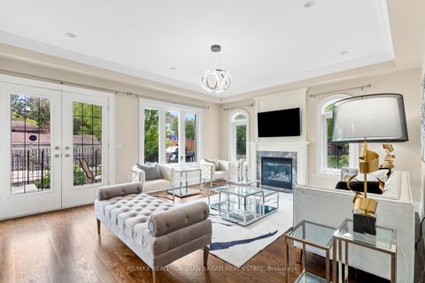 Photo 3 at 221 Elmwood Avenue, Willowdale East, Toronto