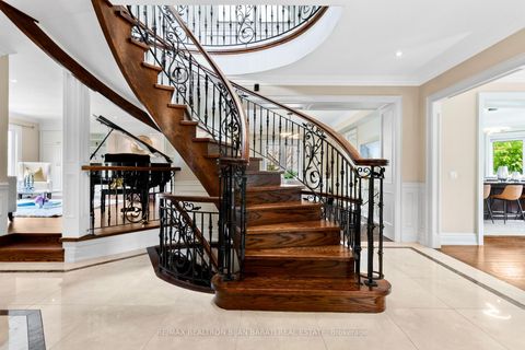 Photo 6 at 221 Elmwood Avenue, Willowdale East, Toronto