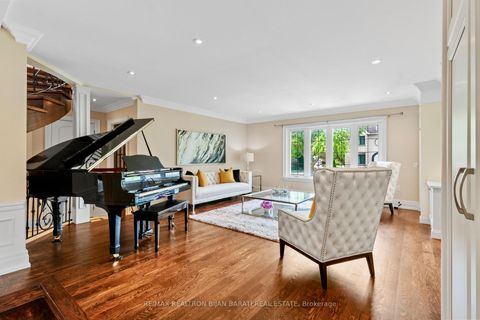 Photo 10 at 221 Elmwood Avenue, Willowdale East, Toronto