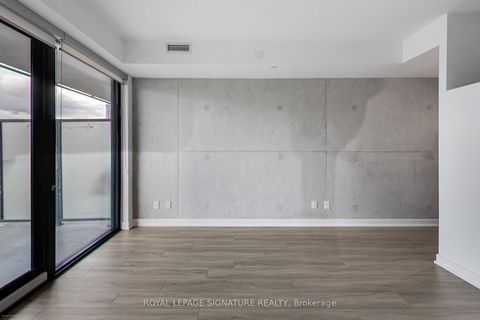 Photo 12 at 708 - 458 Richmond Street W, Waterfront Communities C1, Toronto