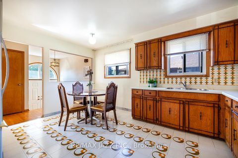 Photo 10 at 28 Pilot Street, West Hill, Toronto