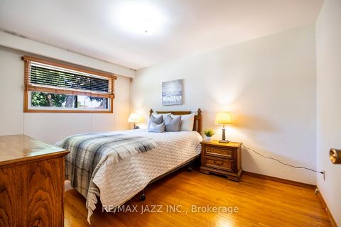 Photo 17 at 28 Pilot Street, West Hill, Toronto