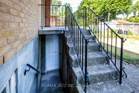 Photo 28 at 28 Pilot Street, West Hill, Toronto