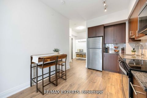 Photo 17 at 801 - 3700 Highway 7, Vaughan Corporate Centre, Vaughan