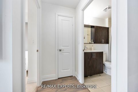 Photo 35 at 801 - 3700 Highway 7, Vaughan Corporate Centre, Vaughan