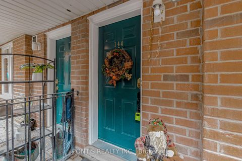 Photo 11 at 144 - 415 JARVIS Street, South St. James Town, Toronto